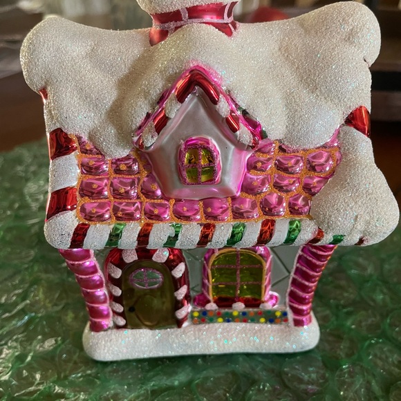 Christopher Radko 2004 Pink Christmas Gingerbread Snow House - Picture 7 of 8